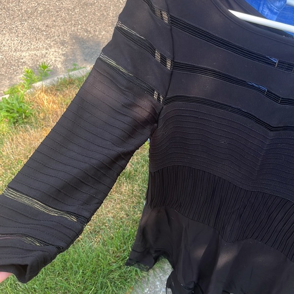 Tadashi Shoji dress Size Small compare at $500 - Picture 2 of 5